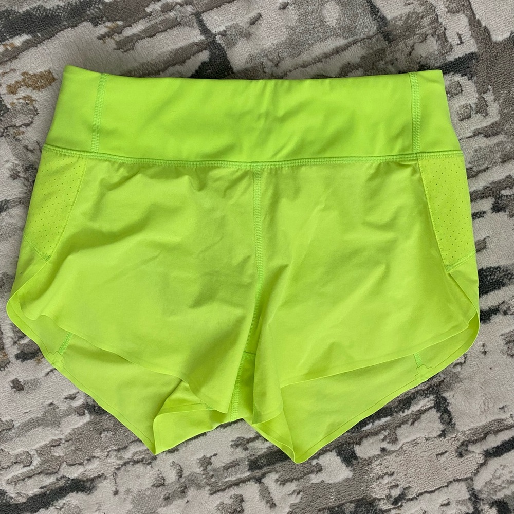 Athleta Run With It 3” Short